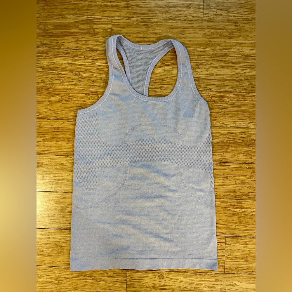 Lululemon Swiftly Tech Racerback in Heathered Lilac- Size 6